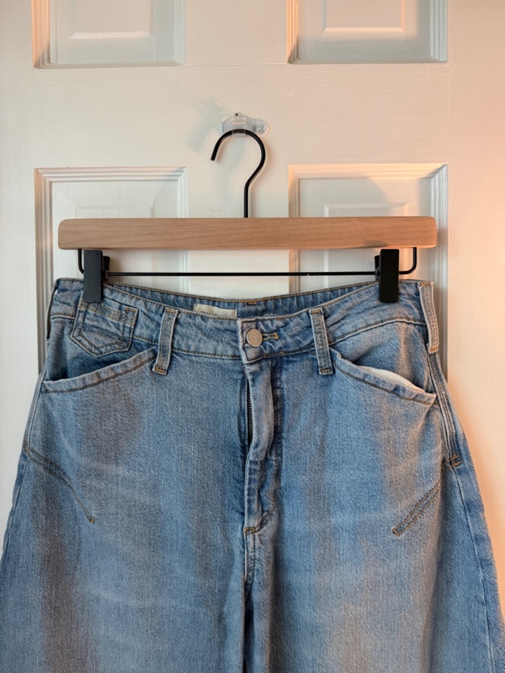 Pilcro Kayden Carpenter Light Blue Barrel Jeans - 27 - Picture 4 of 7